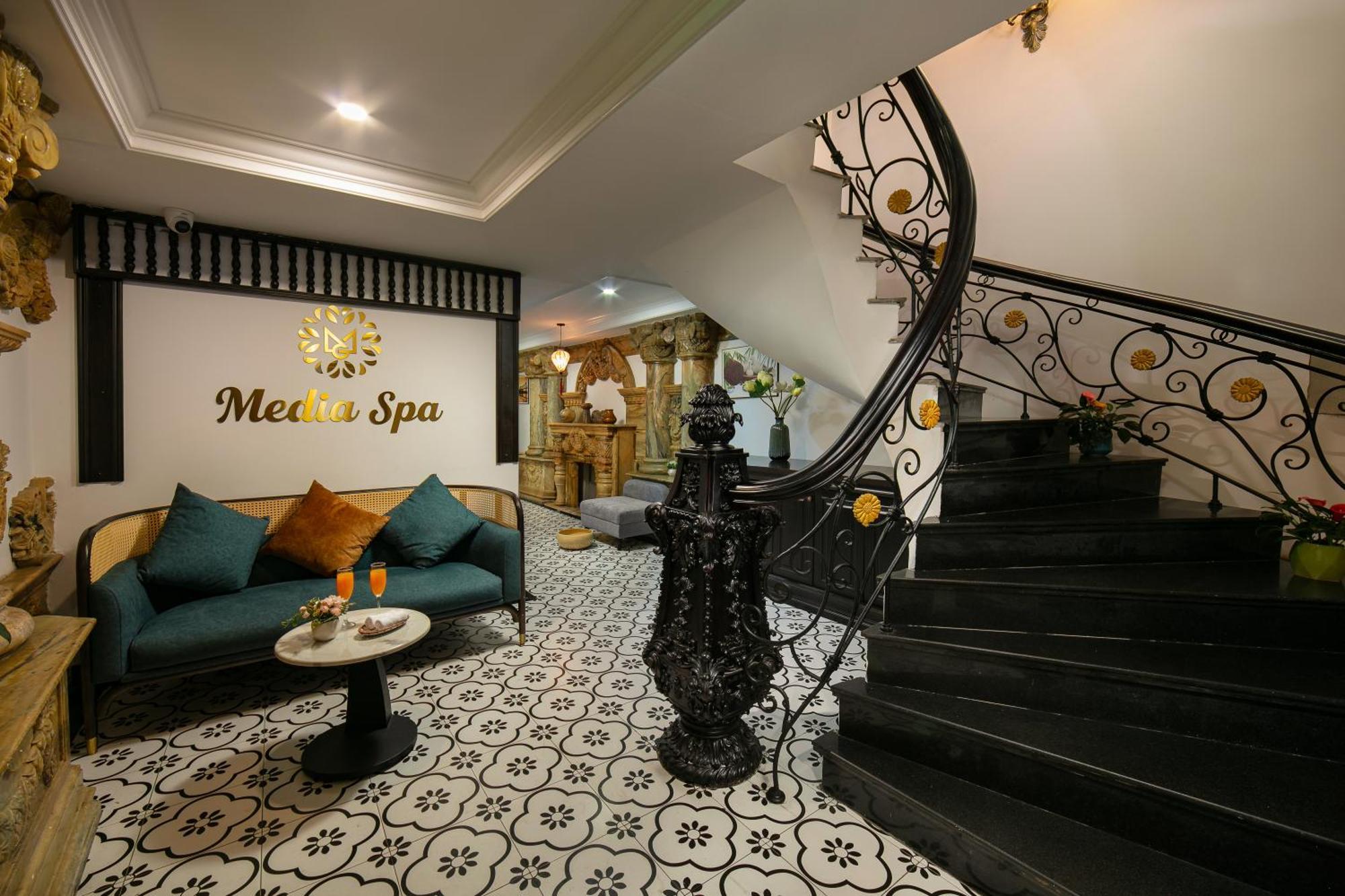Media Central Hotel & Spa 하노이 외부 사진